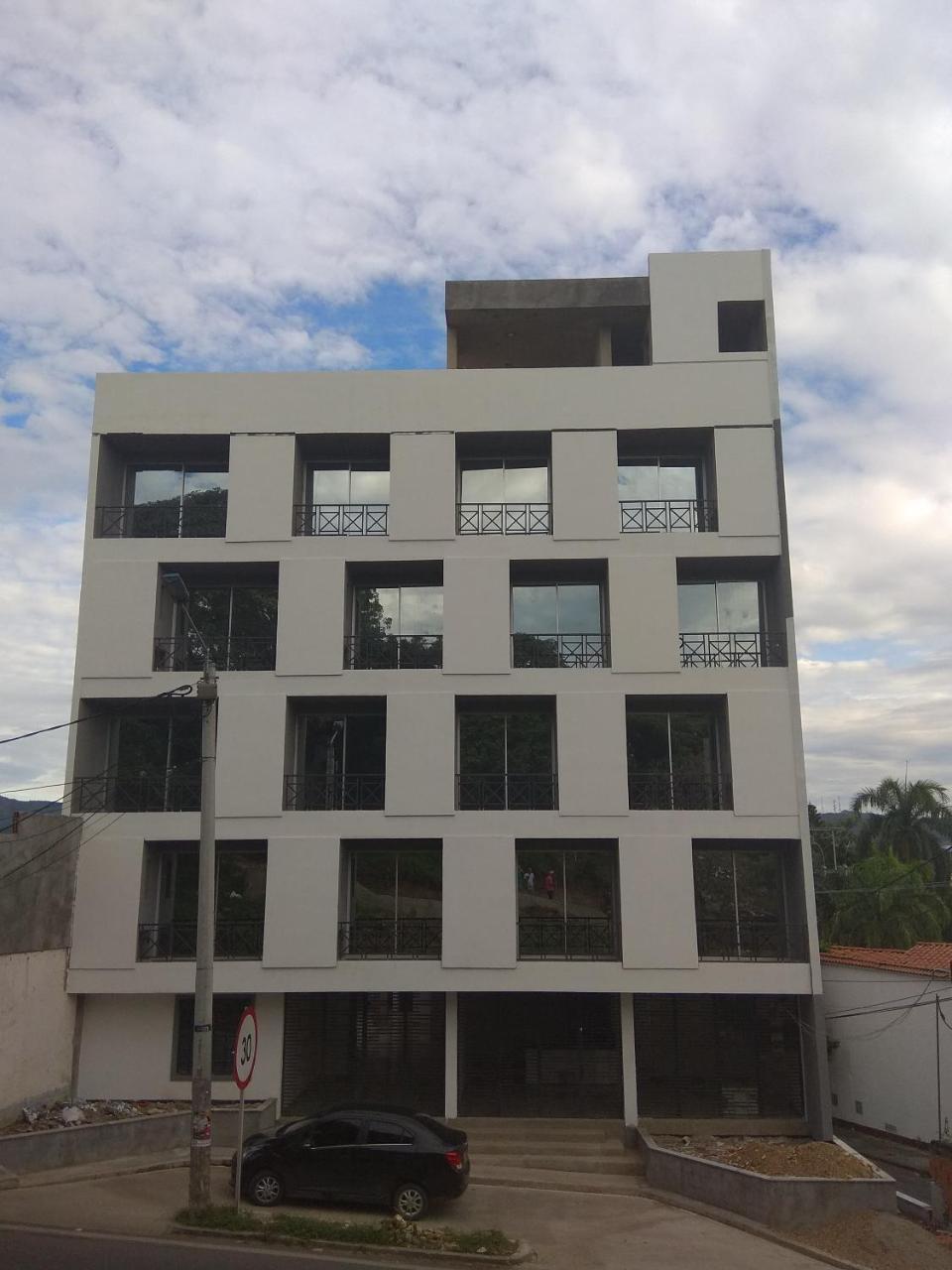 Okawango Hotel Girardot Exterior foto