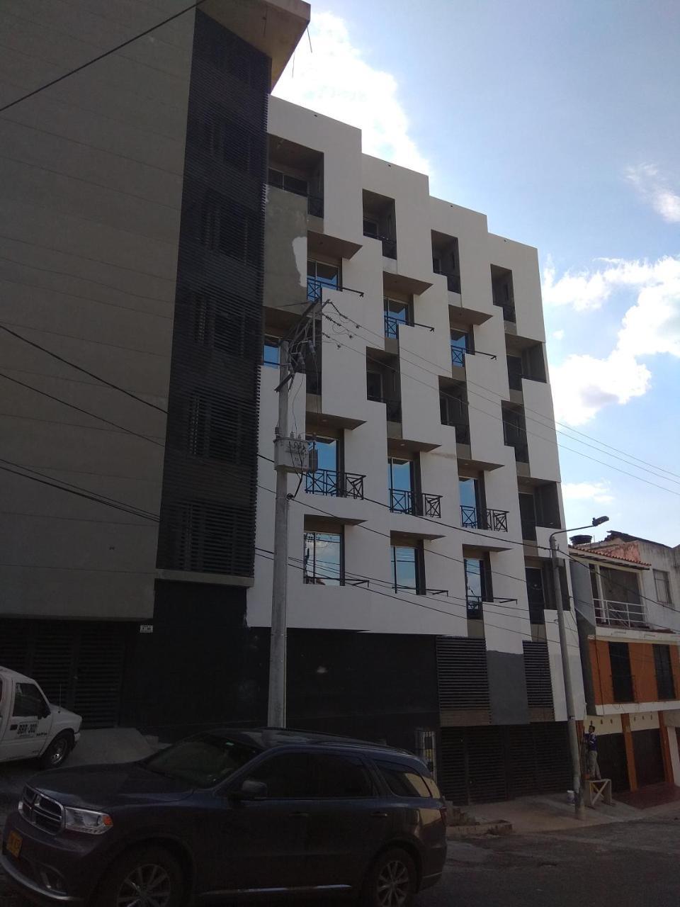 Okawango Hotel Girardot Exterior foto
